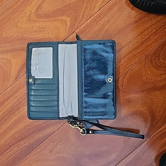 Coach Womens Signature Embossed Patent Leather Wristlet Wallet Teal Green EUC - Picture 5 of 9